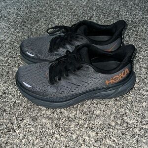 Hoka Clifton 8